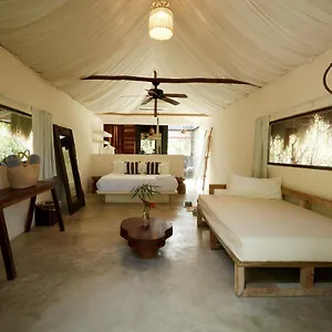 roc-jungle-tulum.tulum-hotels.net/