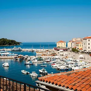 Riva Affittacamere Rovigno